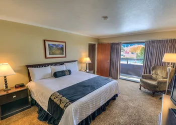 Fairmont Hot Springs Resort hotel thumbnail 8