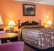 Rodeway Inn Lincoln I-93 hotel detail image 7