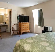 Country Squire Inn & Suites hotel detail image 3