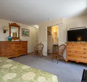 Country Squire Inn & Suites hotel detail image 4