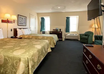 Country Squire Inn & Suites hotel thumbnail 5