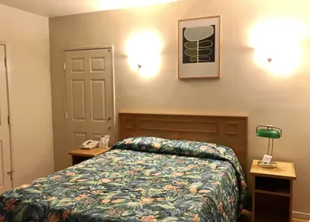 Sunrise Inn Turlock hotel thumbnail 4