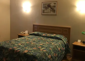 Sunrise Inn Turlock hotel thumbnail 8