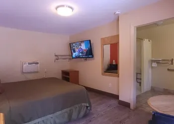 Lakeview Inn Lucerne hotel thumbnail 2