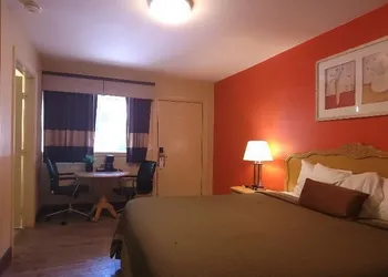 Lakeview Inn Lucerne hotel thumbnail 3