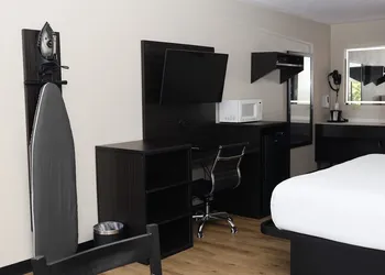 Paragon Inn Hillsboro hotel thumbnail 3