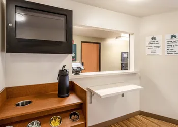 HomeTowne Studios by Red Roof Columbus hotel thumbnail 2