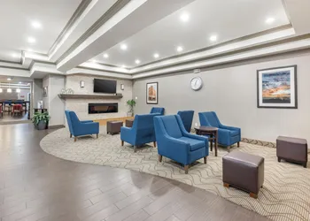 Comfort Suites hotel thumbnail 3