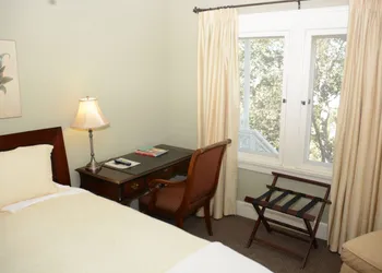 Arroyo Vista Inn hotel thumbnail 7