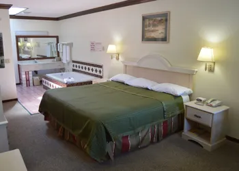 Economy Inn - Akron hotel thumbnail 4