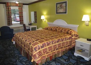 Economy Inn - Akron hotel thumbnail 5