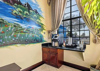 Rodeway Inn Santa Ana - Garden Grove hotel thumbnail 4