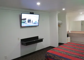 Rodeway Inn Santa Ana - Garden Grove hotel thumbnail 7