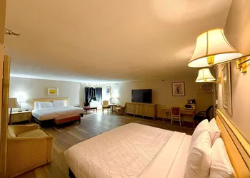 Presque Isle Hotel hotel thumbnail 5