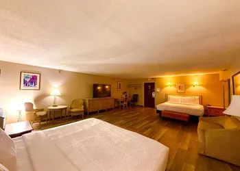 Presque Isle Hotel hotel thumbnail 6