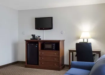 Quality Inn Oacoma - Chamberlain hotel thumbnail 8
