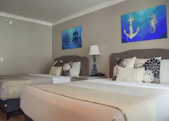 Dune Surfer Inn hotel thumbnail 7