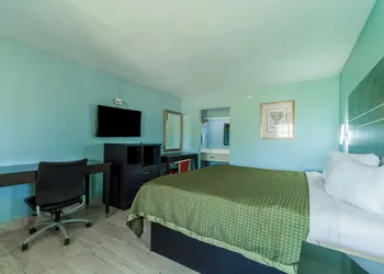 Lone Star Inn & Suites hotel thumbnail 7