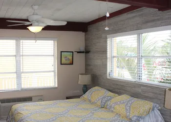 Schooner Hotel hotel thumbnail 3