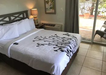 Schooner Hotel hotel thumbnail 6