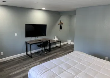 Surf City Inn and Suites hotel thumbnail 2