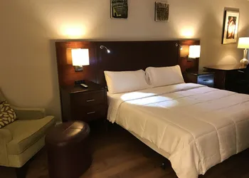 Stratus Suites - Boutique Hotel hotel thumbnail 5