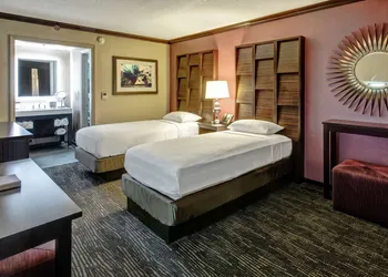DoubleTree by Hilton Hotel Decatur Riverfront hotel thumbnail 6