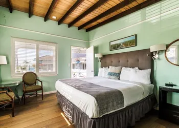 Pleasant Inn hotel thumbnail 6