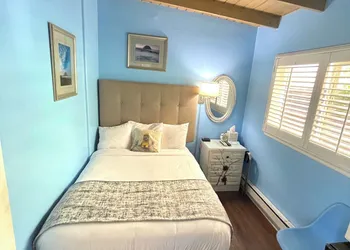 Pleasant Inn hotel thumbnail 8