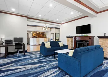 Comfort Inn & Suites Kenosha-Pleasant Prairie hotel thumbnail 2