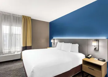 Comfort Inn & Suites Kenosha-Pleasant Prairie hotel thumbnail 3