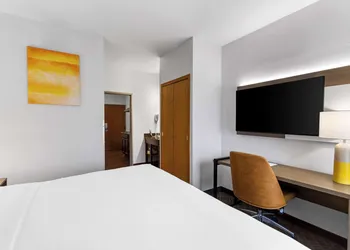 Comfort Inn & Suites Kenosha-Pleasant Prairie hotel thumbnail 6