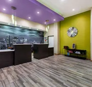La Quinta Inn & Suites by Wyndham Pomona hotel detail image 4