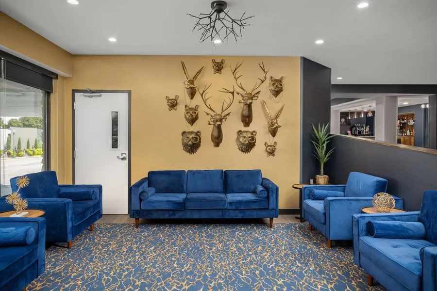Hotel Westport Kansas City, Tapestry Collection by Hilton hotel detail image 6