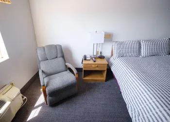 Westwood Inn & Suites hotel thumbnail 2