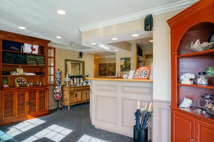 Sand Pebbles Inn hotel detail image 2