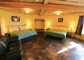 Kenai Peninsula Suites hotel thumbnail 4