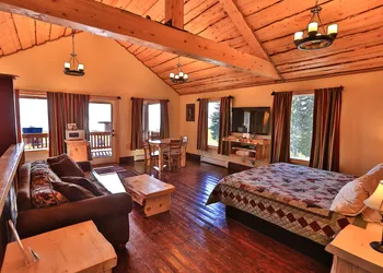 Kenai Peninsula Suites hotel thumbnail 5