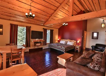 Kenai Peninsula Suites hotel thumbnail 6