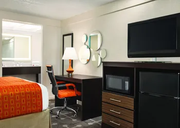 Dover Inn & Suites hotel thumbnail 3