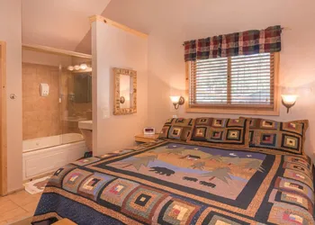 Shadow Mountain Lodge and Cabins hotel thumbnail 3
