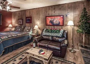 Shadow Mountain Lodge and Cabins hotel thumbnail 8