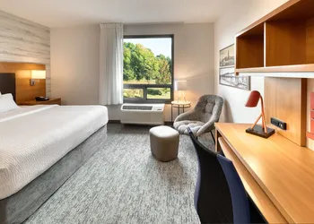 TownePlace Suites by Marriott Belleville hotel thumbnail 6