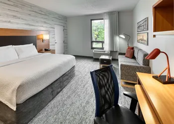 TownePlace Suites by Marriott Belleville hotel thumbnail 8