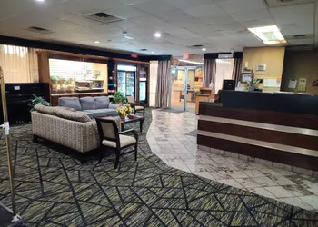 Discovery Inn hotel thumbnail 4