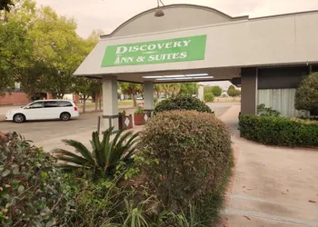 Discovery Inn hotel thumbnail 5