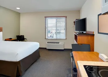 WoodSpring Suites Columbus North I-270 hotel thumbnail 8