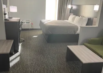 Quality Suites Abilene Mall Area hotel thumbnail 5