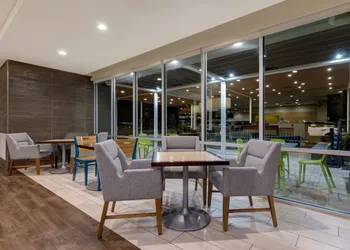 Home2 Suites by Hilton Orlando/International Drive South hotel thumbnail 3