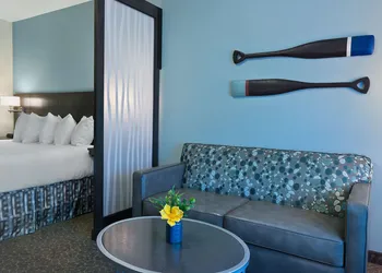 Oxford Suites Bellingham hotel thumbnail 5
